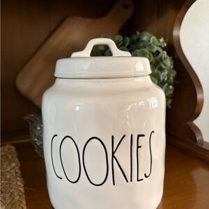 Rae Dunn COOKIE jar